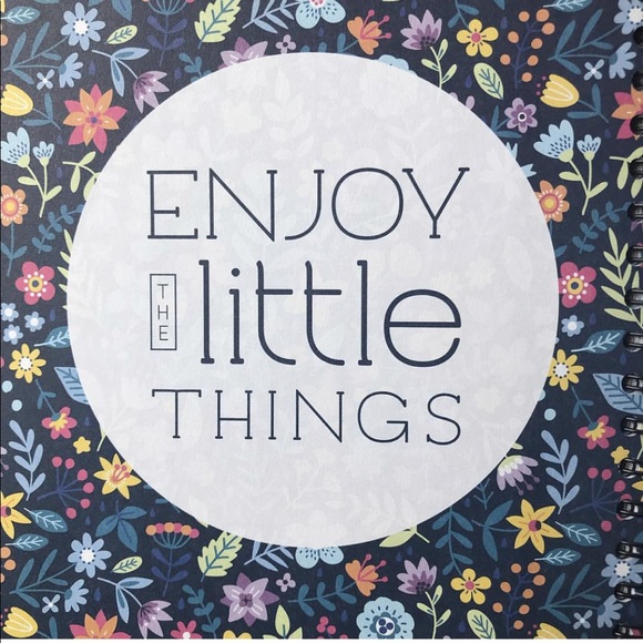 Meet your Posher, Carmela - Picture 3 of 6